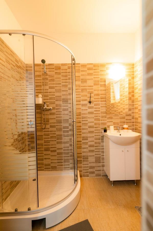 Casa Adrian Hotel Corbu  Eksteriør billede